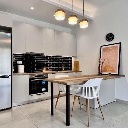 Chic Getaway Near Stavros Niarchos Apartman Athén Kültér fotó