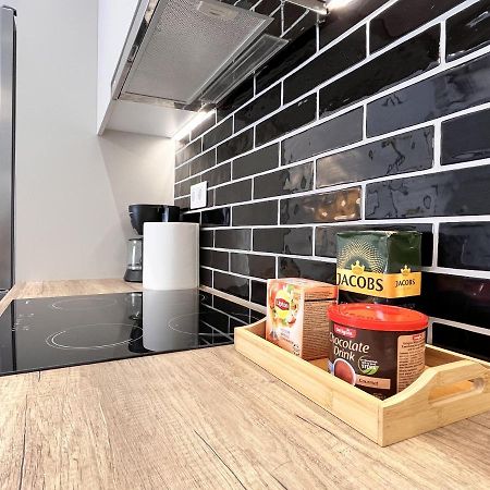 Chic Getaway Near Stavros Niarchos Apartman Athén Kültér fotó