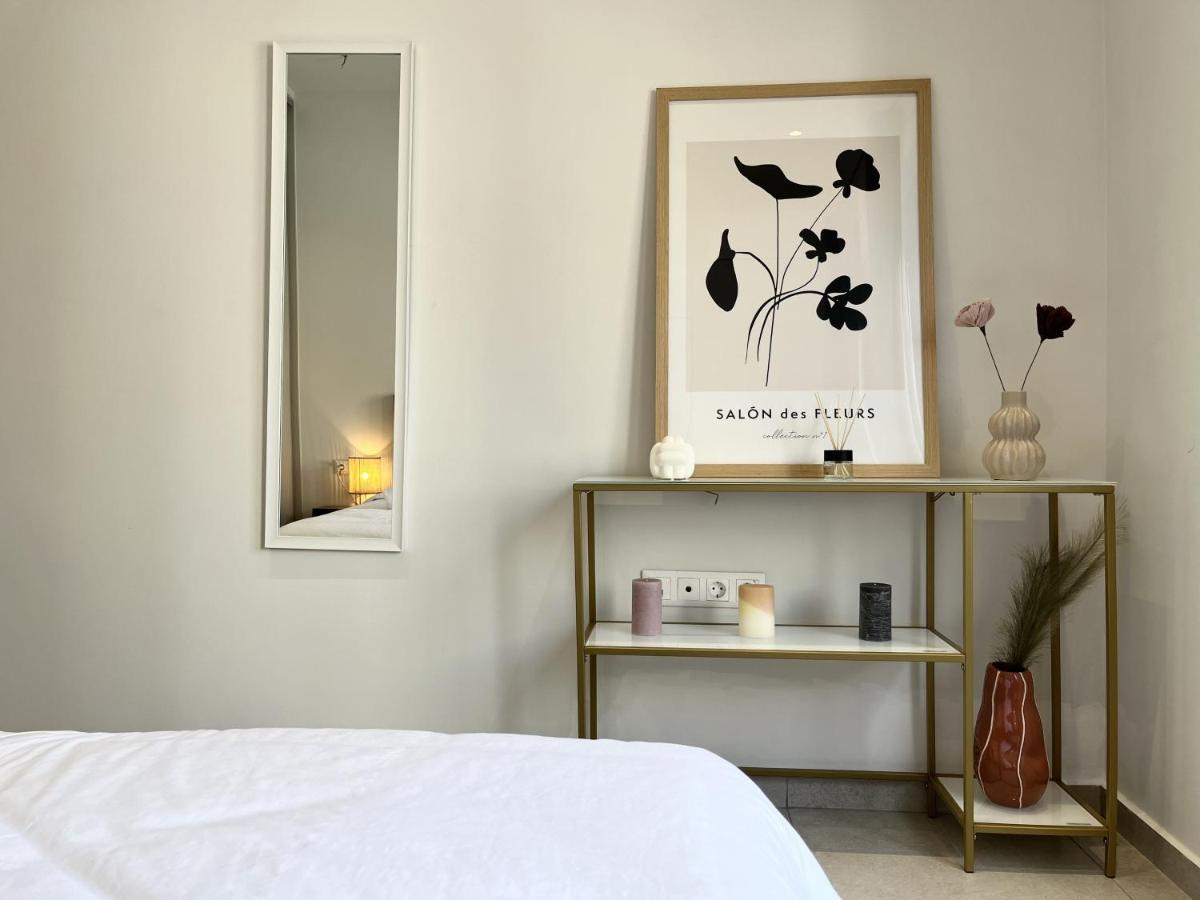 Chic Getaway Near Stavros Niarchos Apartman Athén Kültér fotó
