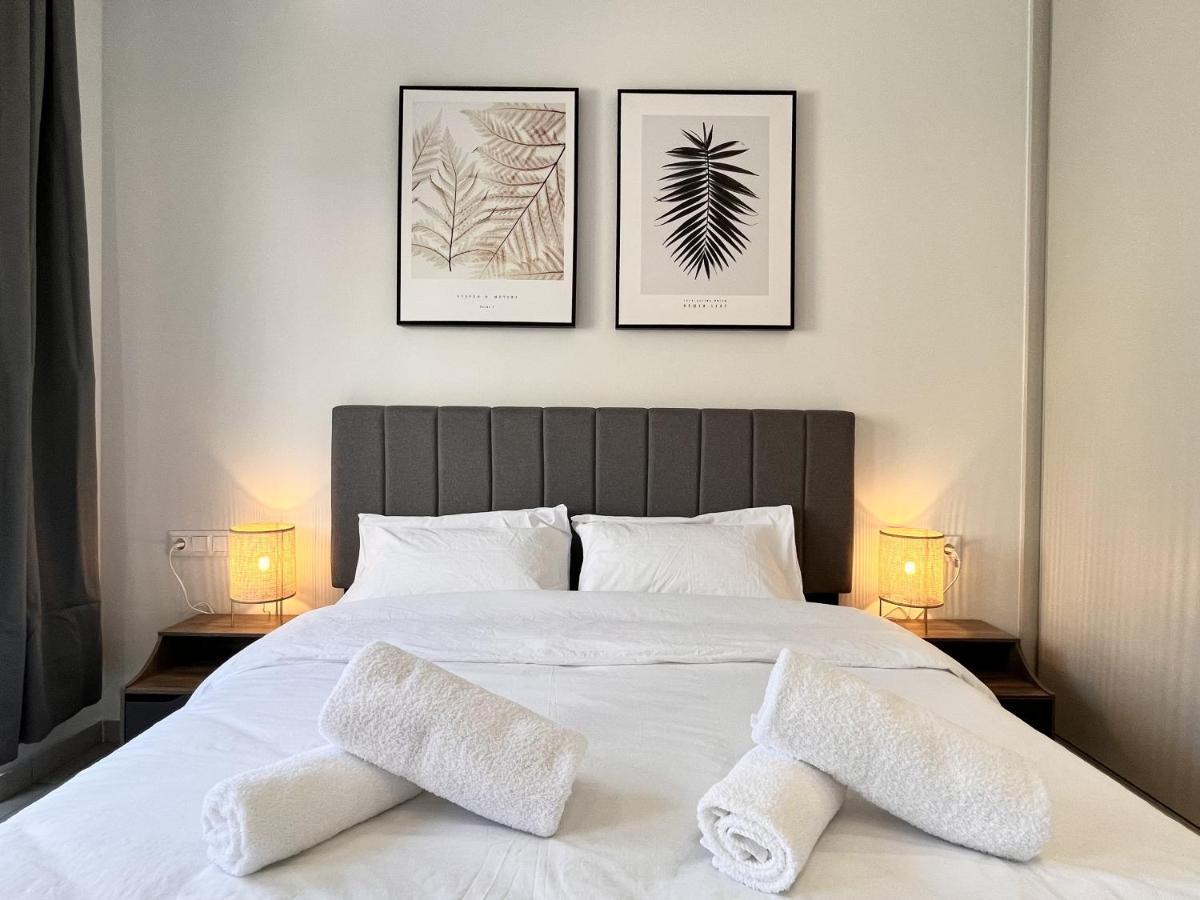 Chic Getaway Near Stavros Niarchos Apartman Athén Kültér fotó