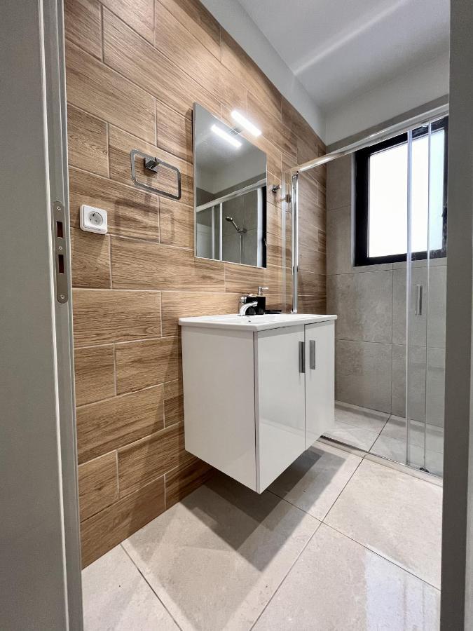 Chic Getaway Near Stavros Niarchos Apartman Athén Kültér fotó